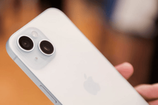 Có nên mua iPhone 15 chính hãng không?