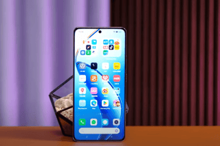 Trên tay Realme 12 Pro 5G: Thiết kế bắt mắt, camera chụp ảnh chất lượng