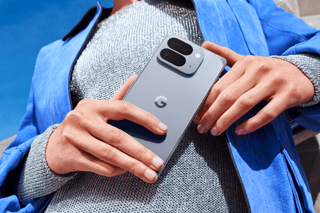 Google trình làng Pixel 10 Pro Fold: điện thoại gập đột phá với giá bất ngờ