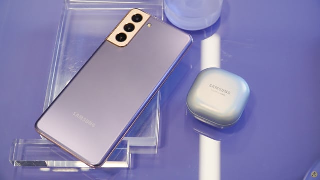 Cụm camera trên Samsung Galaxy S21+.