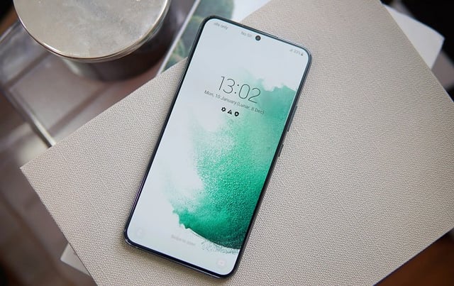 Thiết kế Samsung S22+.
