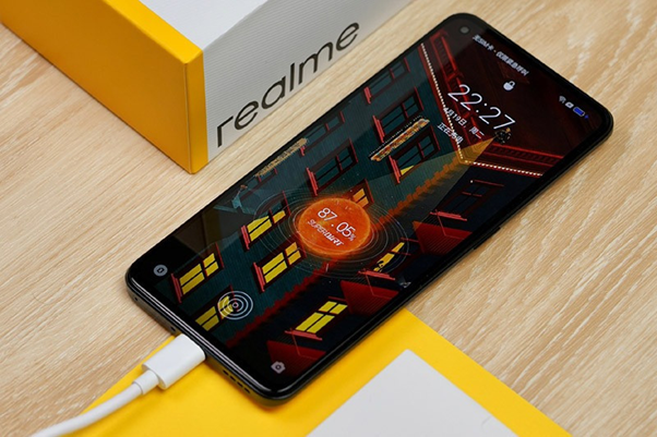Realme Q5 Pro sở hữu viên pin 5000mAh, sạc nhanh 80W.