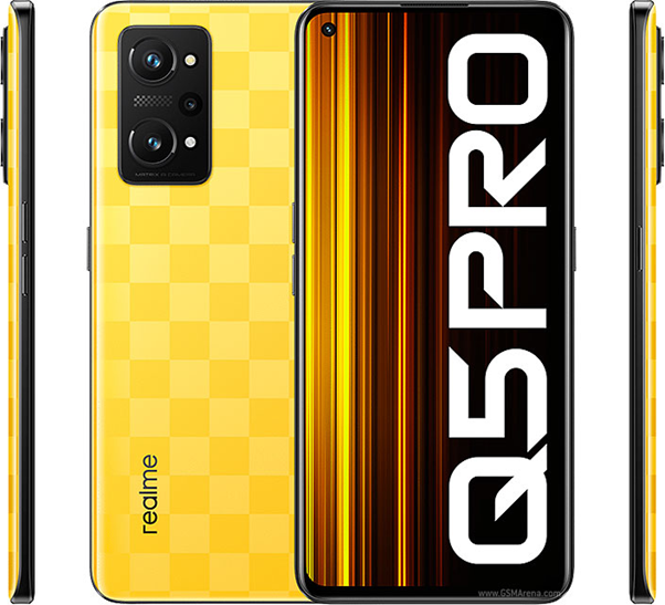 Cụm camera của Realme Q5 Pro.