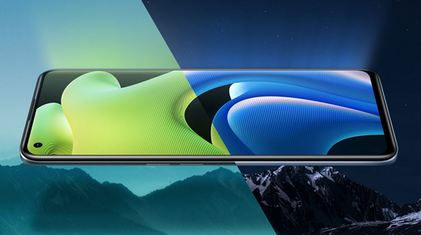 Màn hình Realme GT Neo 2, thiết kế hình “nốt ruồi”.