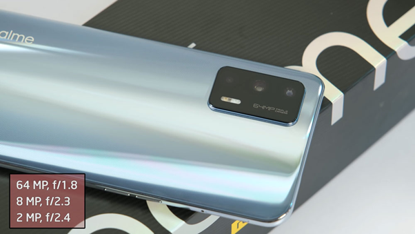 Cụm cảm biến camera trên Realme GT 5G.