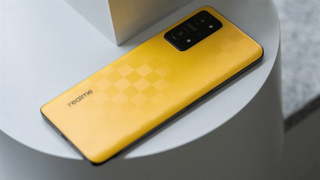 Realme Q5 Pro có camera chính với độ phân giải lên tới 64MP.