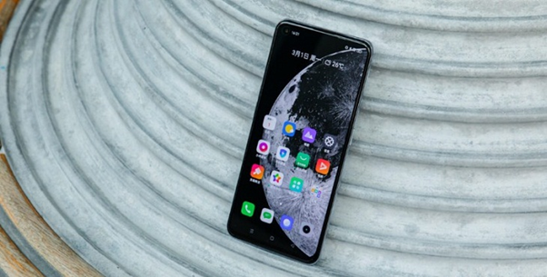 Màn hình Realme GT 5G độ phân giải FHD+, tần số quét 120Hz.