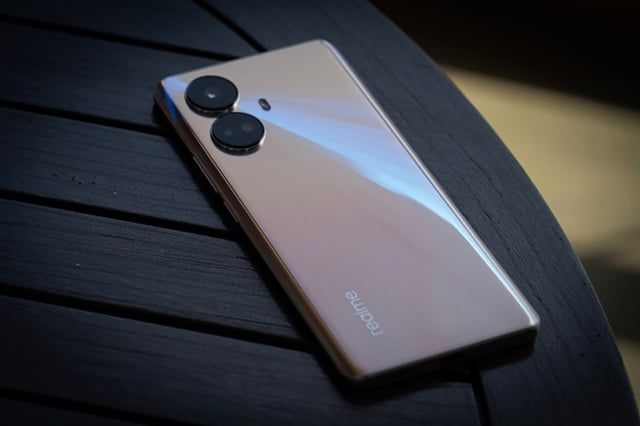 Mua Realme 10 Pro Plus trong tầm giá 6 triệu đồng: Nên hay không?
