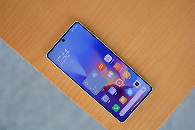 So sánh Xiaomi Redmi Note 12 Turbo với các đối thủ