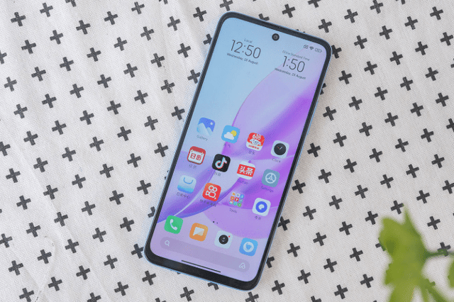 Có nên mua Redmi Note 12R 5G không?