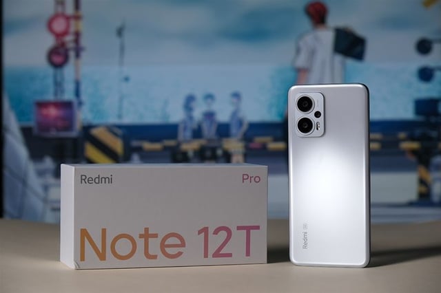 Trên tay Xiaomi Redmi Note 12T Pro 5G: Cấu hình cao, thiết kế đẹp