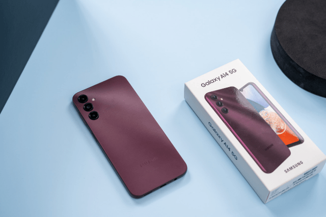 So sánh Samsung Galaxy A14 5G với đối thủ