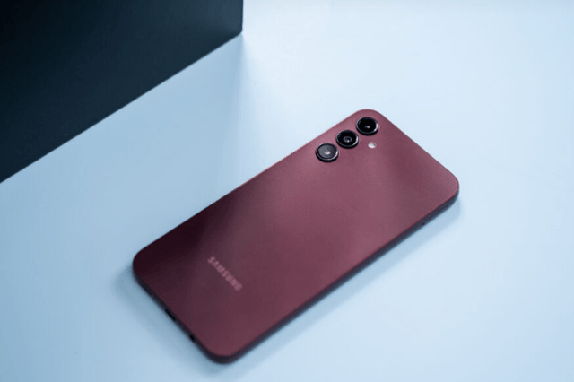 Có nên mua Samsung Galaxy A14 5G chính hãng hay không?