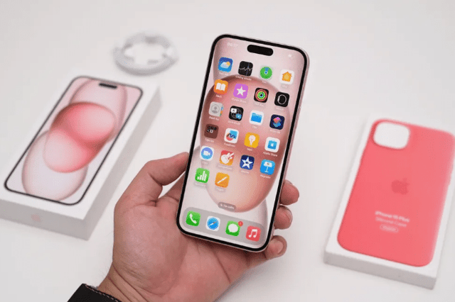 So sánh iPhone 15 Plus với đối thủ cạnh tranh
