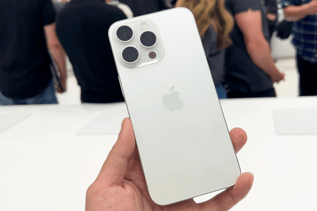 Đánh giá chi tiết iPhone 15 Pro Max chính hãng