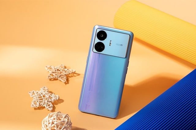 Top điện thoại pin trâu nhất tháng 11