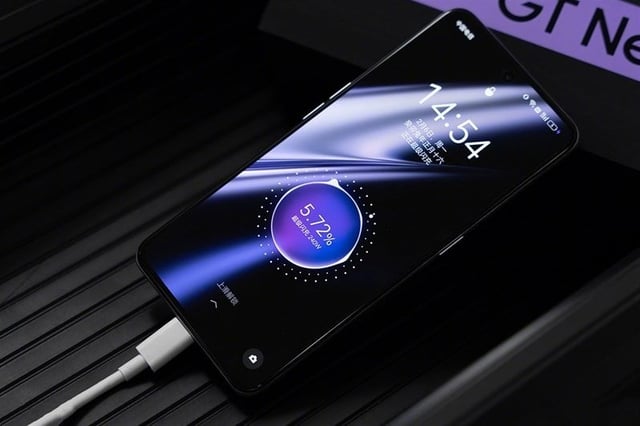 Top điện thoại trên 10 triệu đáng mua nhất tháng 12