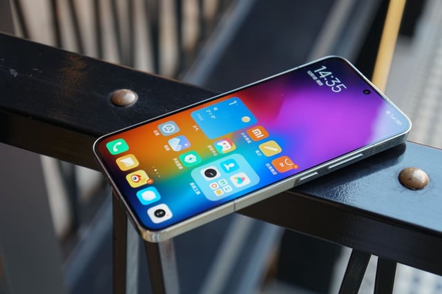 Top điện thoại trên 10 triệu đáng mua nhất tháng 2
