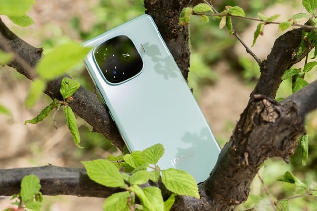 Đánh giá chi tiết iQOO Z9 Turbo 5G: Smartphone siêu pin 6000mAh hoàn thiện mỏng gọn nhất phân khúc