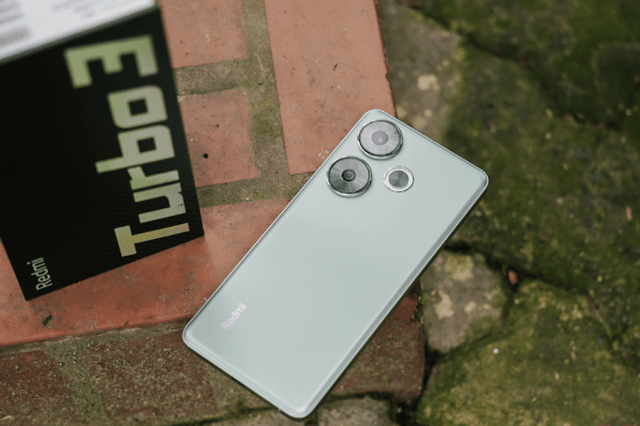 Trên tay Redmi Turbo 3: Thiết kế tối giản, hiện đại, đẹp mắt