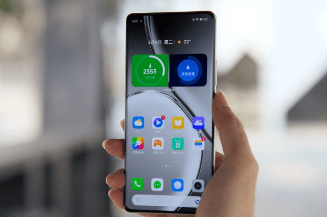 Top điện thoại dành cho người cao tuổi đáng mua nhất tháng 10 năm 2024