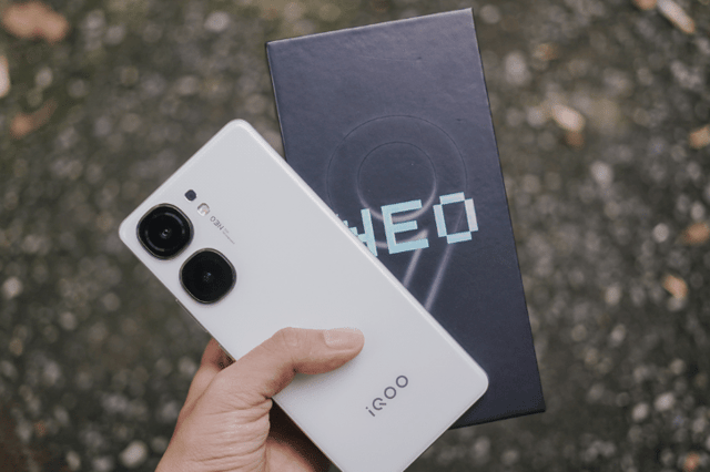 So sánh iQOO Neo9s Pro+ với đối thủ cạnh tranh khác