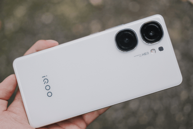 Đánh giá chi tiết iQOO Neo 9S Pro Plus: Cấu hình mạnh mẽ, thiết kế tinh tế, giá bán phải chăng