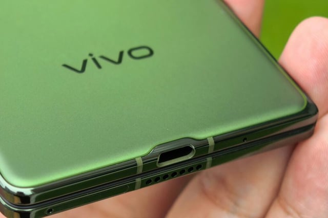 vivo X Fold5: Chiếc điện thoại gập mỏng hơn cả cổng USB-C