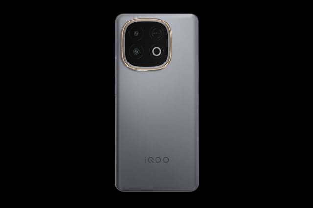 Smartphone chơi game iQOO Z10 Turbo Plus: Màn hình 144Hz, pin lớn vượt trội