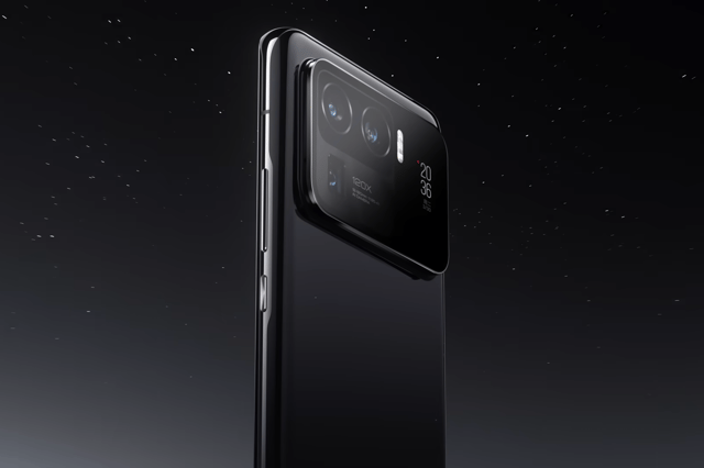 Xiaomi 16 Pro Max gây chú ý với màn hình đặc biệt trong cụm camera