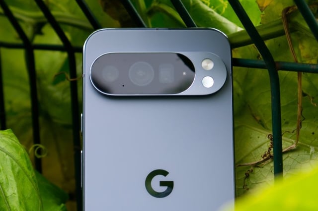 Google Pixel 10 Pro XL: Sức mạnh AI vượt trội trong thiết kế quen thuộc