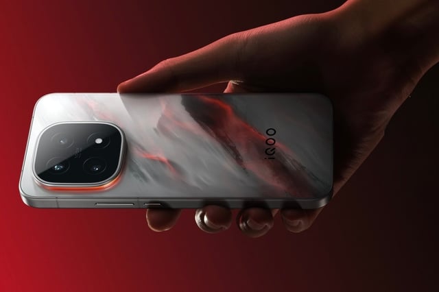 iQOO 15 ra mắt: Công nghệ đổi màu và chip xử lý tiên tiến