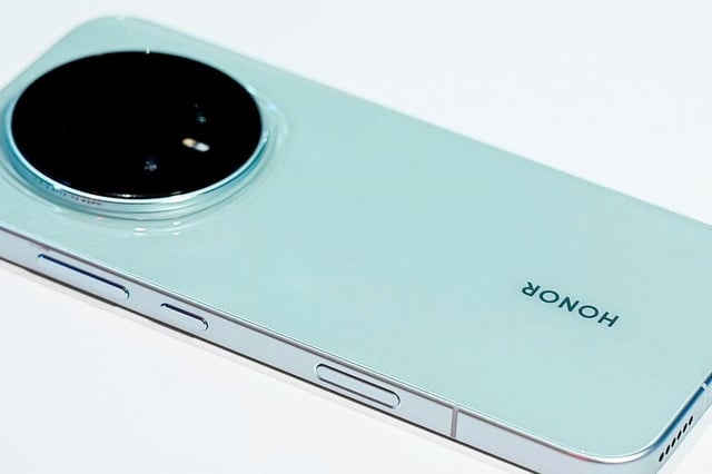 Honor Magic 8 lộ diện: thiết kế ấn tượng với nút AI độc đáo và chip mạnh mẽ