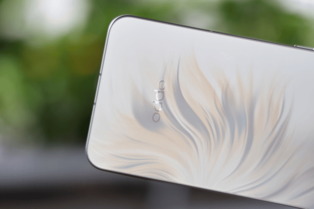 OPPO Reno15 Pro: Cuộc đua công nghệ với Dimensity 8500