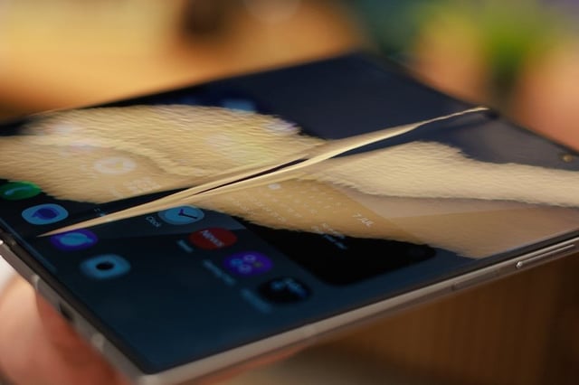 Samsung âm thầm chuẩn bị vũ khí mới đón đầu iPhone gập