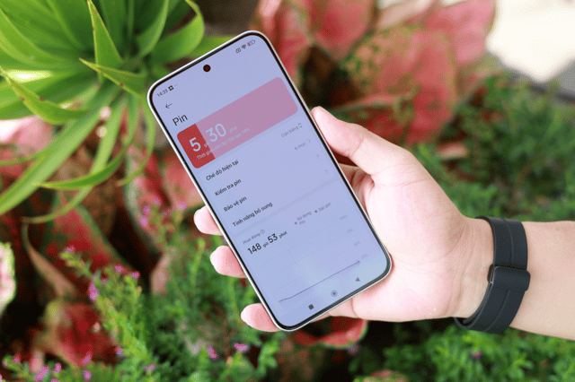Xiaomi 17 Ultra hé lộ dung lượng pin 'siêu khủng', cải tiến vượt trội so với thế hệ trước