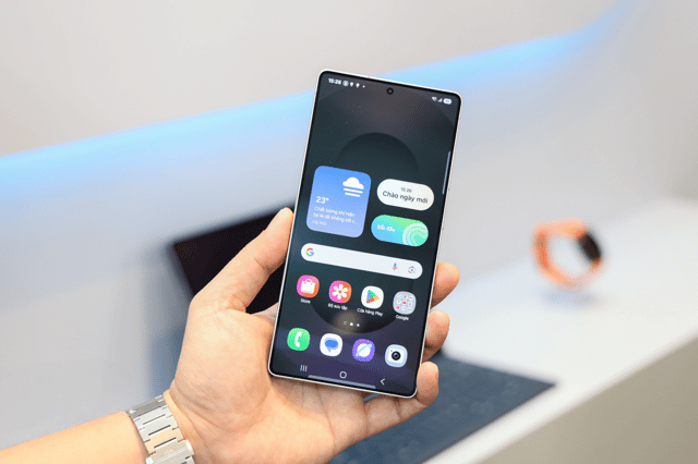 Samsung Galaxy S26 Ultra bổ sung công nghệ màn hình bảo mật mới