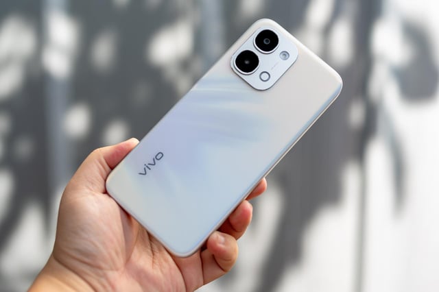 Bí mật của smartphone vivo Y31d: Pin khủng và độ bền vượt trội