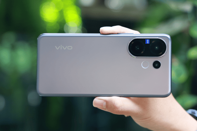 Chi tiết dòng vivo V70 lộ diện trước thềm công bố