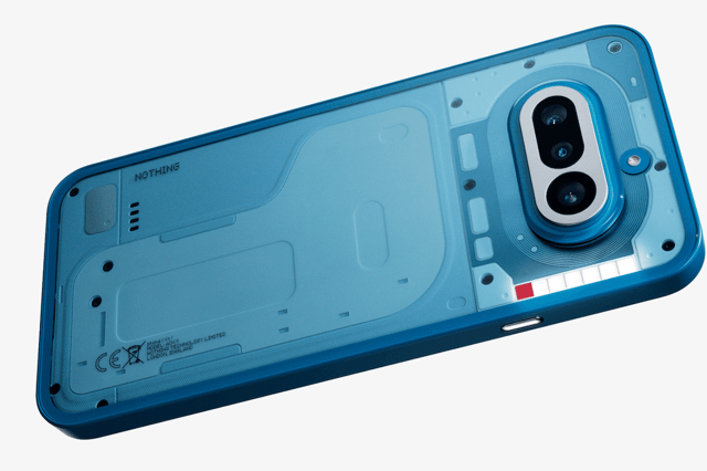 Nothing bất ngờ tung cặp đôi smartphone với thiết kế màn hình pixel độc đáo