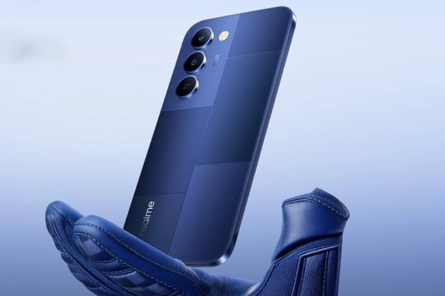 Smartphone 5G "pin trâu" giá rẻ mới của Realme lộ diện