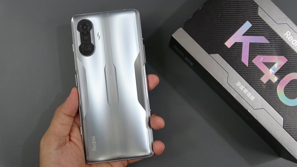 Thiết kế hiện đại, chưa hề lỗi mốt của Redmi K40 Gaming