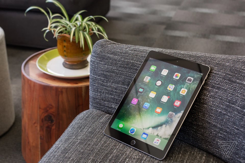 Đánh giá Apple iPad 2017: Ưu điểm lớn nhất là giá
