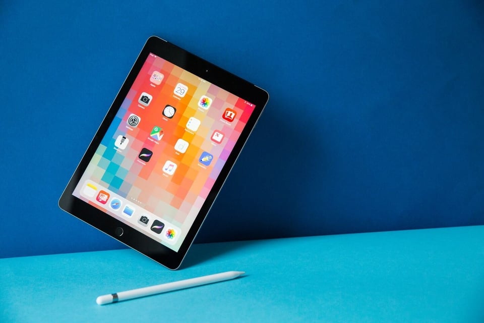 iPad 2018 có gì nâng cấp hơn so với model 2017? | websosanh.vn