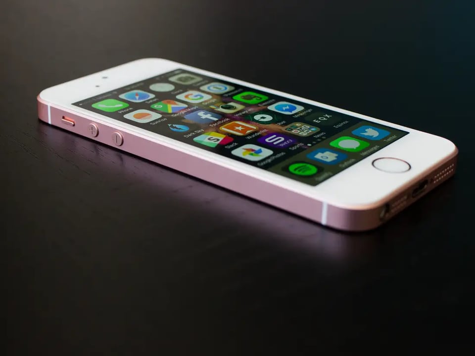 iPhone SE is Apple's most unique phone - Business Insider