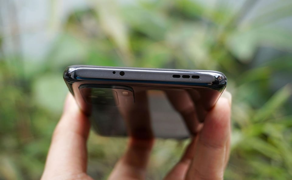 Mặt trên của Redmi Note 10